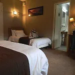 Logis - Du Colombier Hotell Guînes