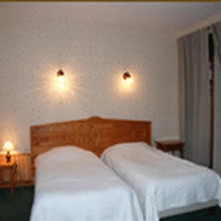 Logis - Du Colombier فندق