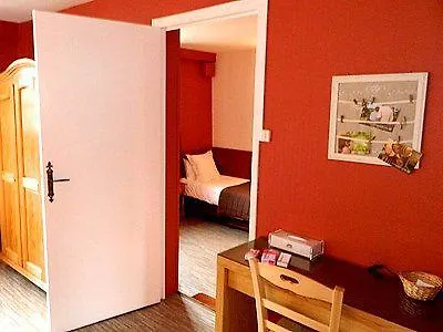 Logis - Du Colombier 3*